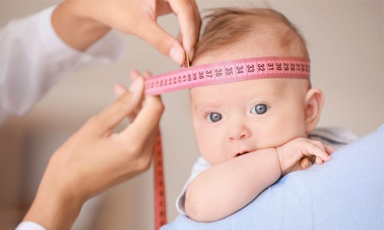 Ciemiączko u noworodka – o czym pamiętać, gdy zarasta?