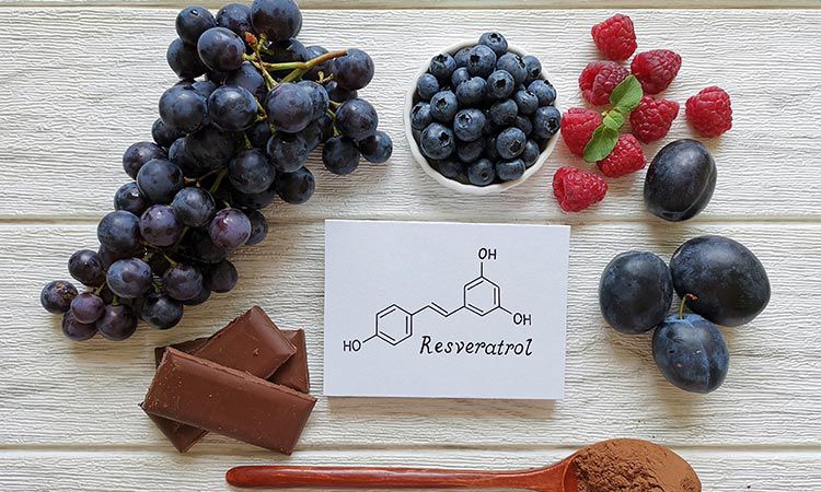 Resweratrol w kosmetykach i suplementach – jak działa?