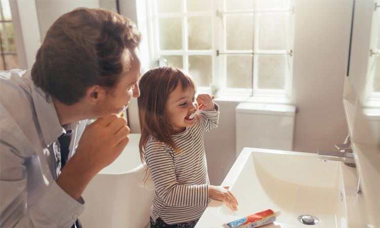  Jak myć dziecku zęby i jak je tego nauczyć? 