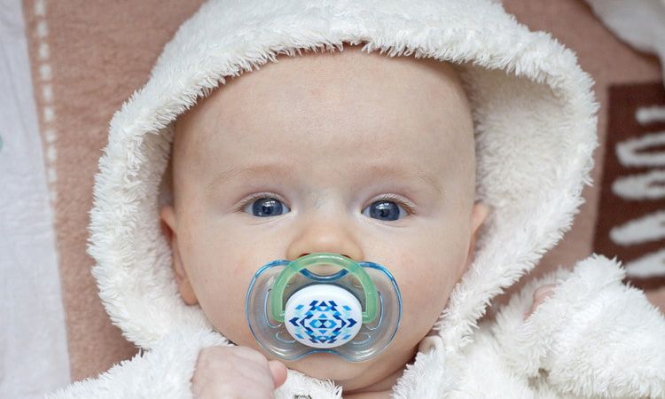 Jak dopasować smoczek i butelkę do potrzeb i wieku dziecka? - Apteka Internetowa Melissa
