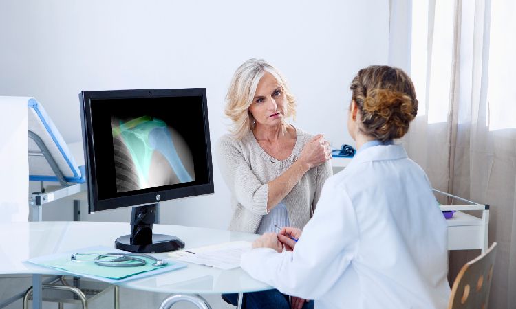 Osteoporoza - objawy i sposób leczenia - apteka internetowa Melissa
