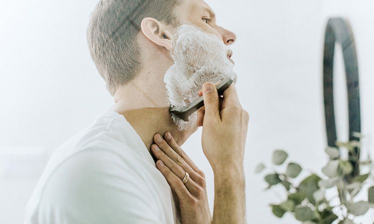  Podrażnienia po goleniu u mężczyzn - jak im zapobiegać? 