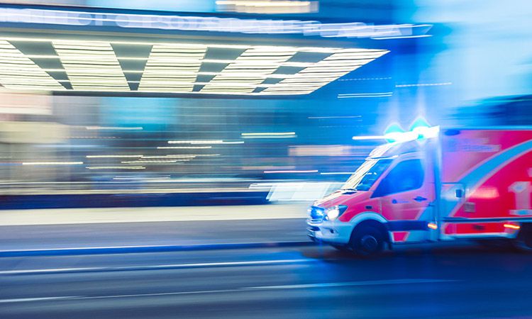 Pierwsza pomoc przy zakrztuszeniu dziecka, niemowlęcia, dorosłego