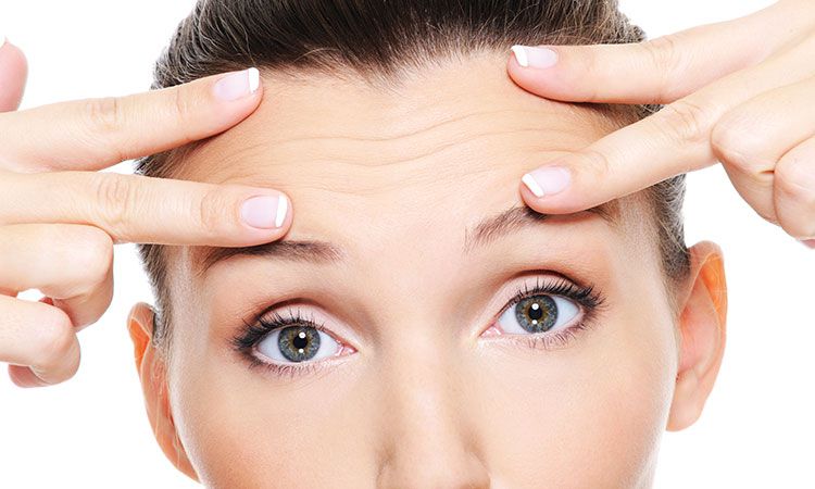 Najlepsze sposoby na zmarszczki - masaż, botoks, retinol