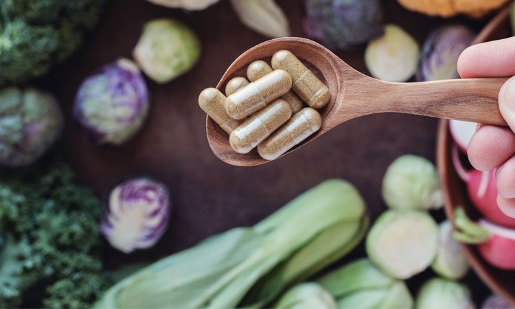  Suplementy dla wegetarian - witaminy dla osób na diecie roślinnej 