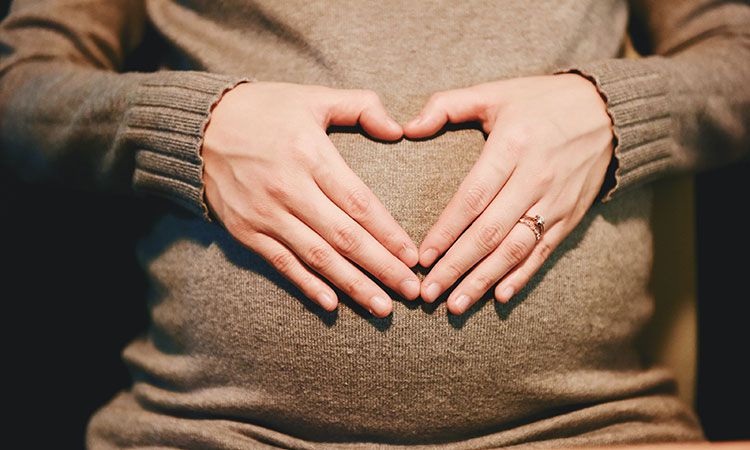  Szczepienie na COVID w ciąży - bezpieczeństwo i zalecenia 