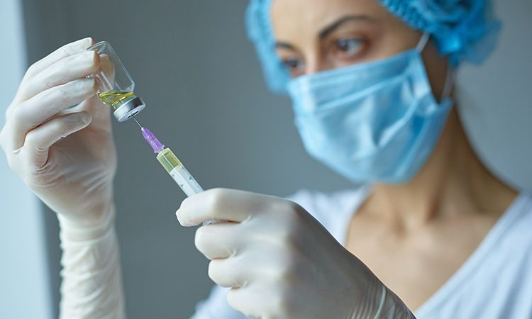  Szczepionka mRNA – jak działa i czy jest bezpieczna? 