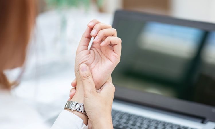 Ból nadgarstka i jego nadwyrężenie - diagnostyka
