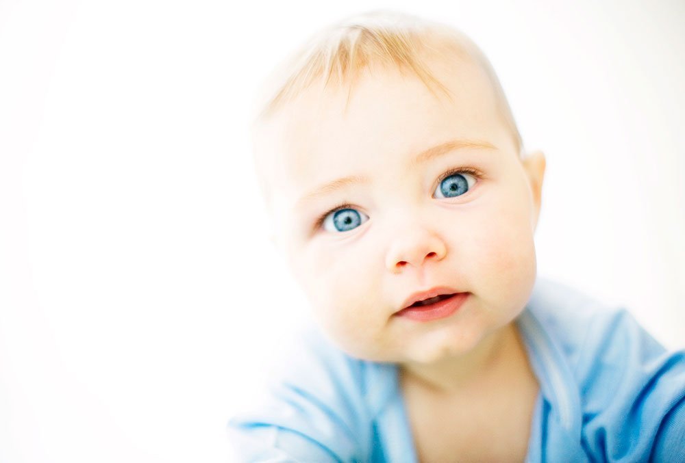 STE portrait baby blue eyes