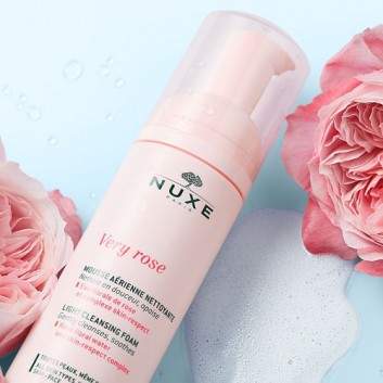 Nuxe Very Rose Oczyszczająca pianka micelarna, 150 ml, cena, opinie, właściwości  - obrazek 2 - Apteka internetowa Melissa